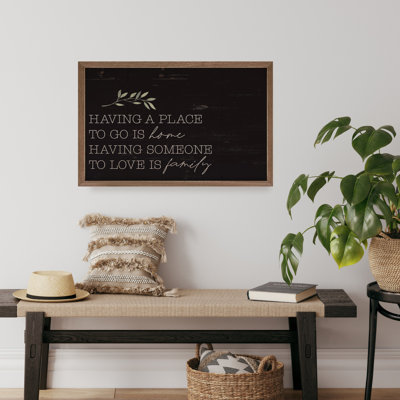 Avoir une place, verdure, noir