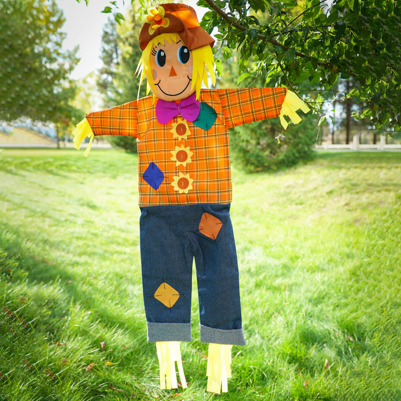 Automne, épouvantail du vent