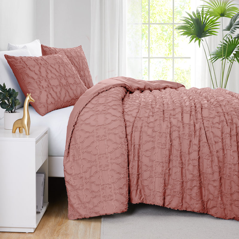 Marrakech Collection Clipped Jacquard Microfiber Comforter Set by Southshore Fine Linens, King Comforter + 2 King Shams, Pink