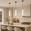 Luminaire suspendu moderne 1 lumière en faux albâtre avec lumière DEL chaude intégrée