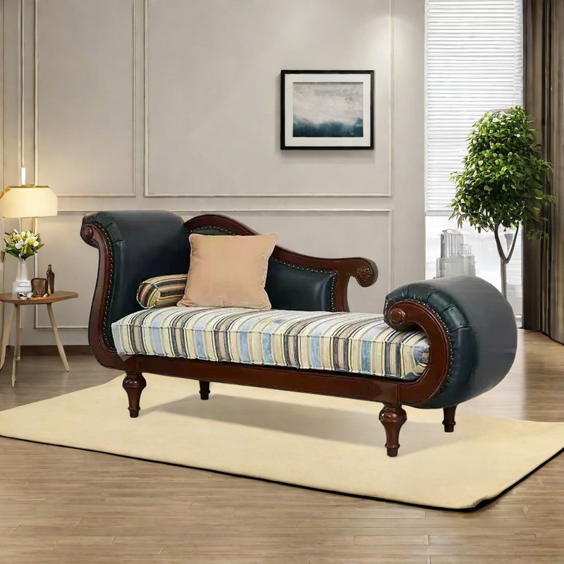 Fauteuil rétro léger et luxueux, Orienté à gauche (vu de face)