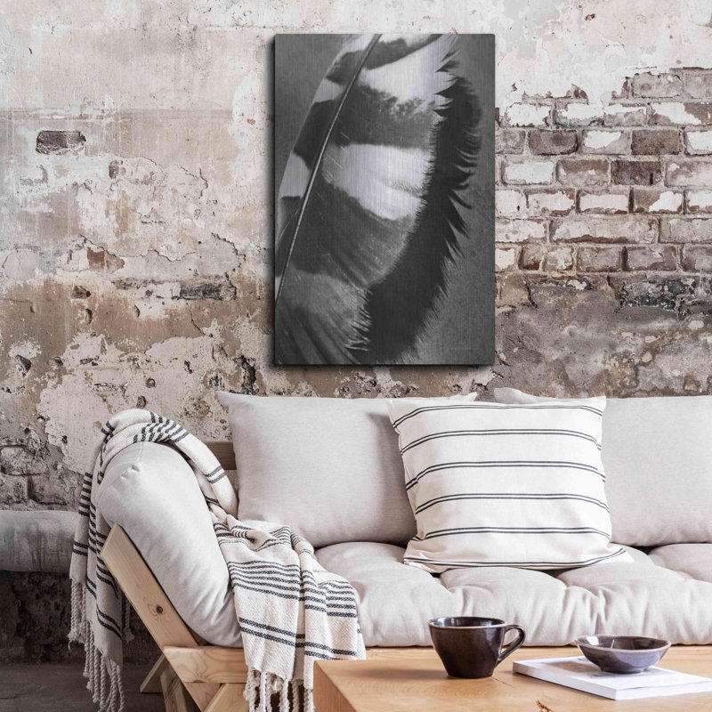 «Feather Shadow I» par Debra Van Swearingen, H 36 po x l 24 po