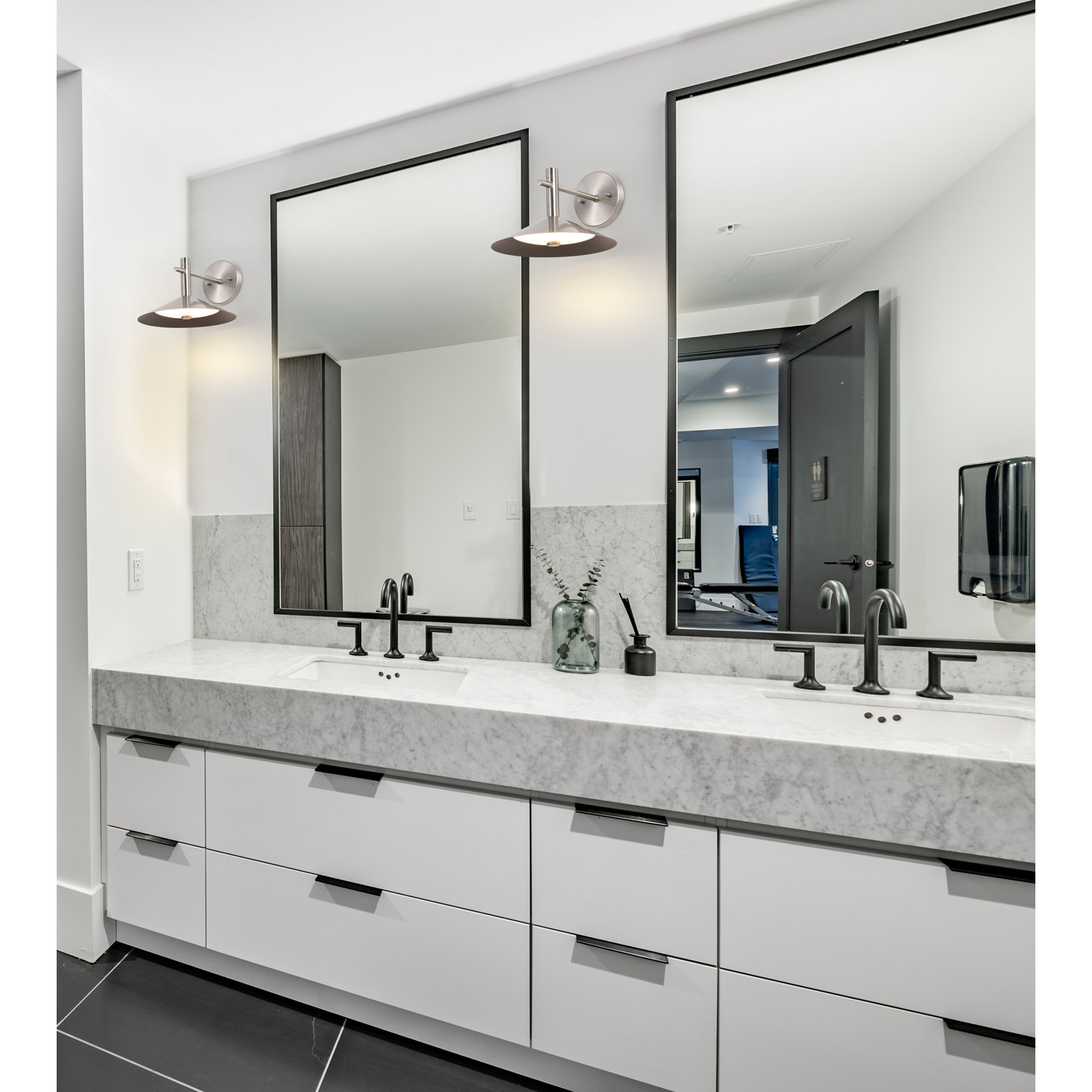 Vicente Single Light LED Vanity Light, Brushed Nickel, Brushed Nickel