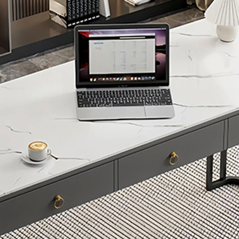 Bureau unique et distinctif, H 29,52 po x l 62,99 po x P 23,62 po