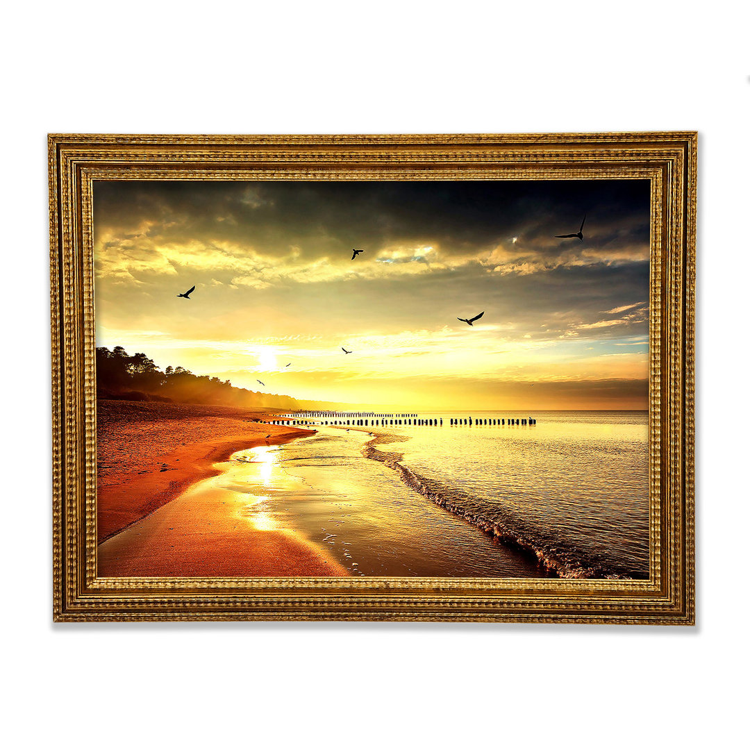 Gerahmtes Wandbild Stunning Yellow Sunset Beach