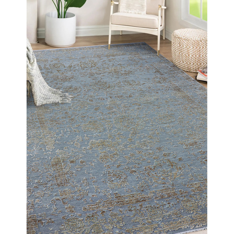 Hand Woven Wool Floral Area Rug, Rectangle 6' x 9'