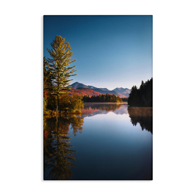 «Autumn Morning Wilderness Canvas», conception par Jonathan Zaartek, H 30 po x l 20 po