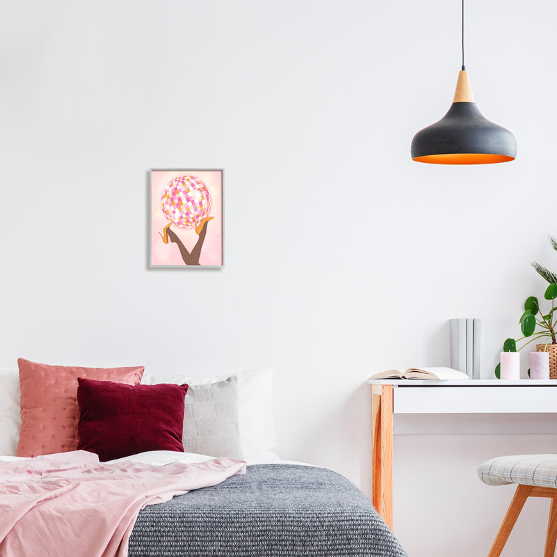 «Disco Ball Retro Dancing Legs» encadré sur bois par Martina Pavlova, impression, L 14 po x H 11 po