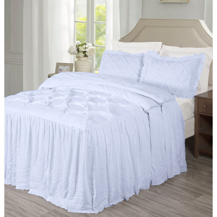 https://assets.wfcdn.com/im/39629041/resize-h755-w755%5Ecompr-r85/2211/221183760/Microfiber+Coverlet+Set.jpg