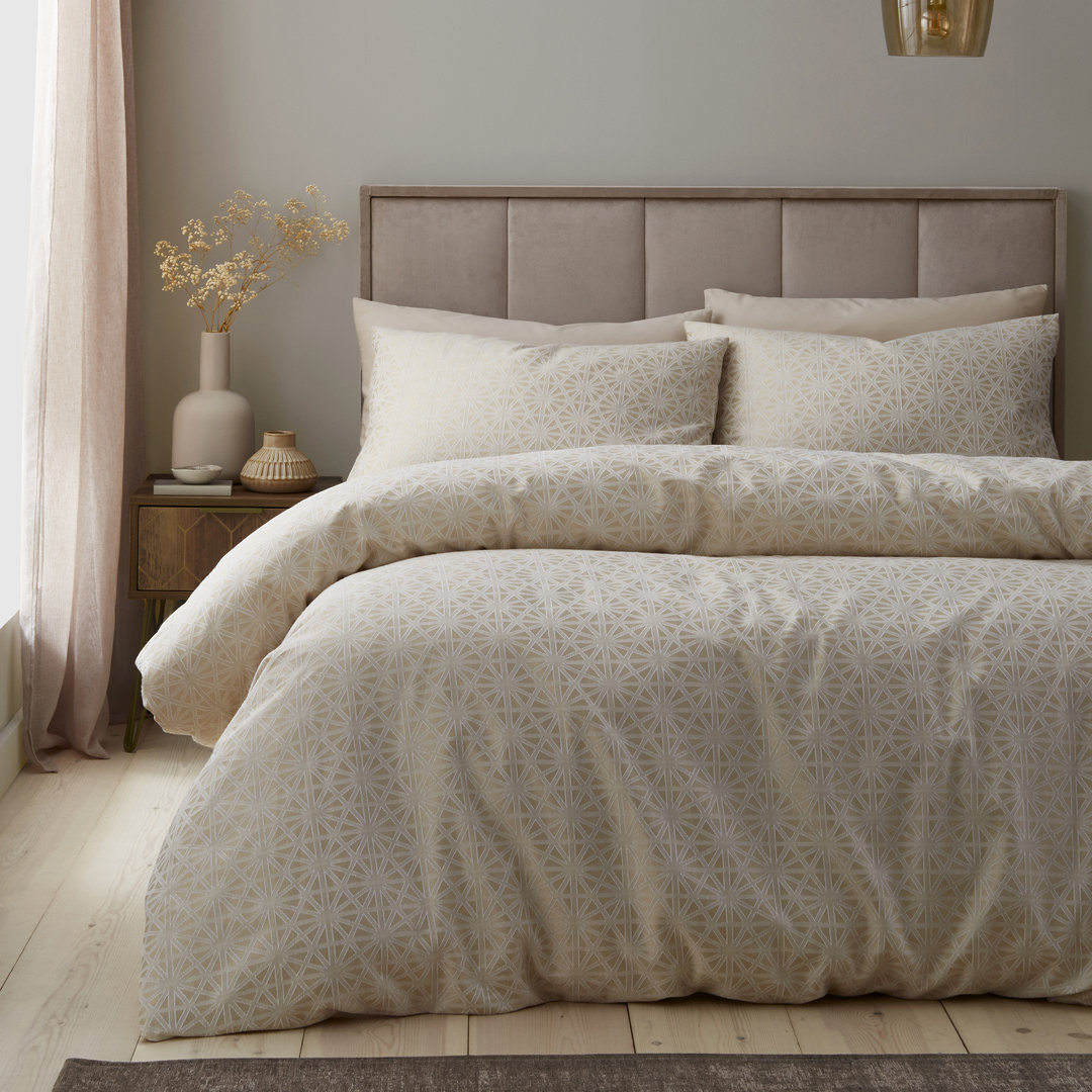 AppleTree Geo Jacquard Cotton Blend Geometric Duvet Cover Set with Pillowcases