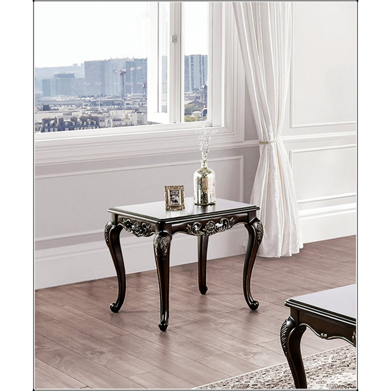 Table de bout de style traditionnel avec structure en bois massif, pieds incurvés, conception détaillée sculptée et finition Java