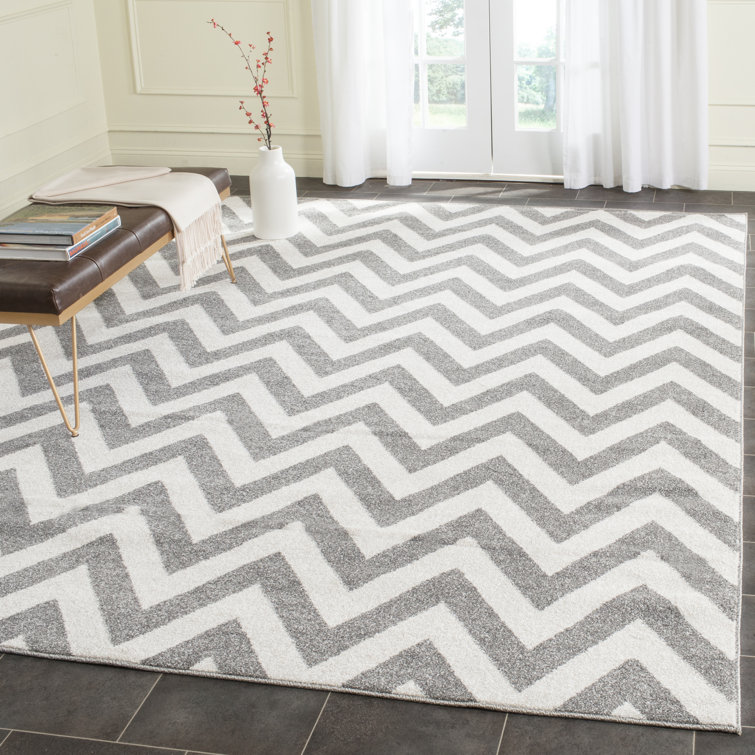 Falstaff Performance Chevron Rug