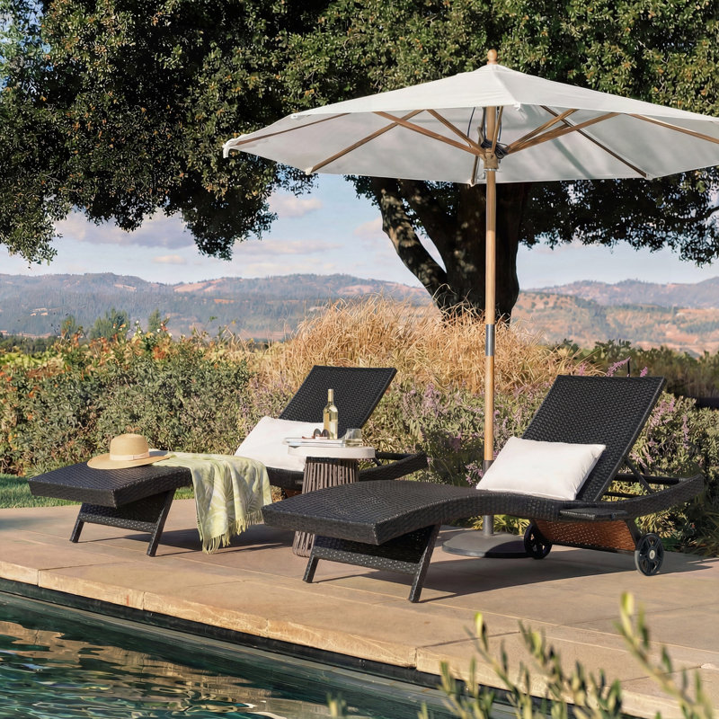 Elegant Outdoor Wicker Chaise Lounge Set Of 2, With Adjustable Backrest, Rolling Wheels, And Pull-Out Side Table For Poolside Relaxation
