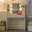 Ensemble de coiffeuse avec 2 grands tiroirs, miroir de coiffeuse et 3 lumières réglables