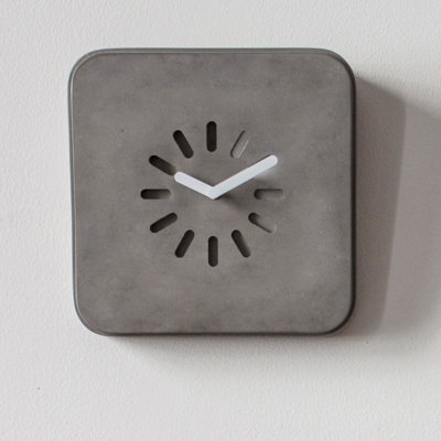 Low Tech Concrete Wall Clock