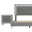 Ensemble de chambre à coucher 3 pièces, lit plateforme tapissier avec lumières DEL et deux tables de chevet-130956731