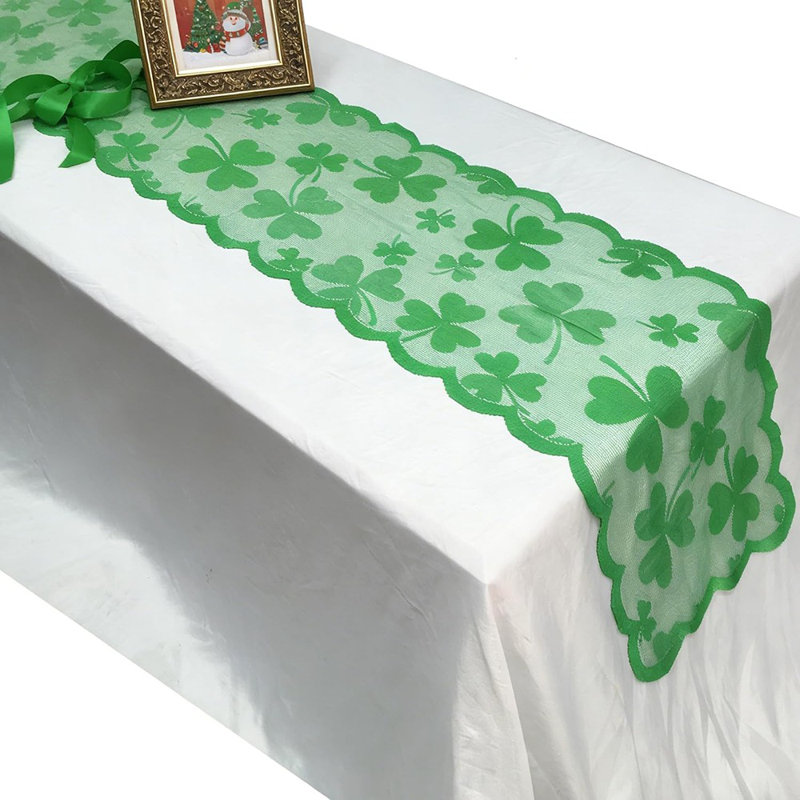 Chemin de table en dentelle pour les fêtes, incluant la Saint-Valentin, Halloween, la Saint-Patrick et l'Action de grâce