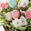 Centre de table 18 po en forme d'œuf de Pâques et de panier de fleurs