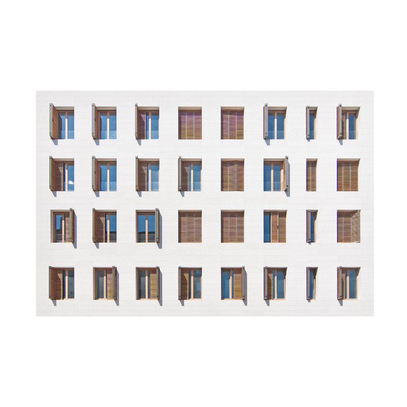 Igor Bakotic Symmetrical Facade Canvas Art, H 30 po x l 47 po