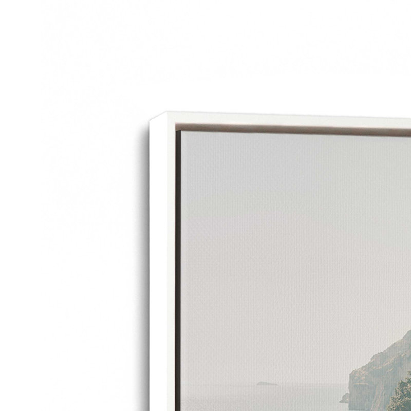 Impression sur toile tendue Seaside Sanctuary, Cadre flottant blanc opaque, H 12,75 po x l 18,75 po x P 1,75 po