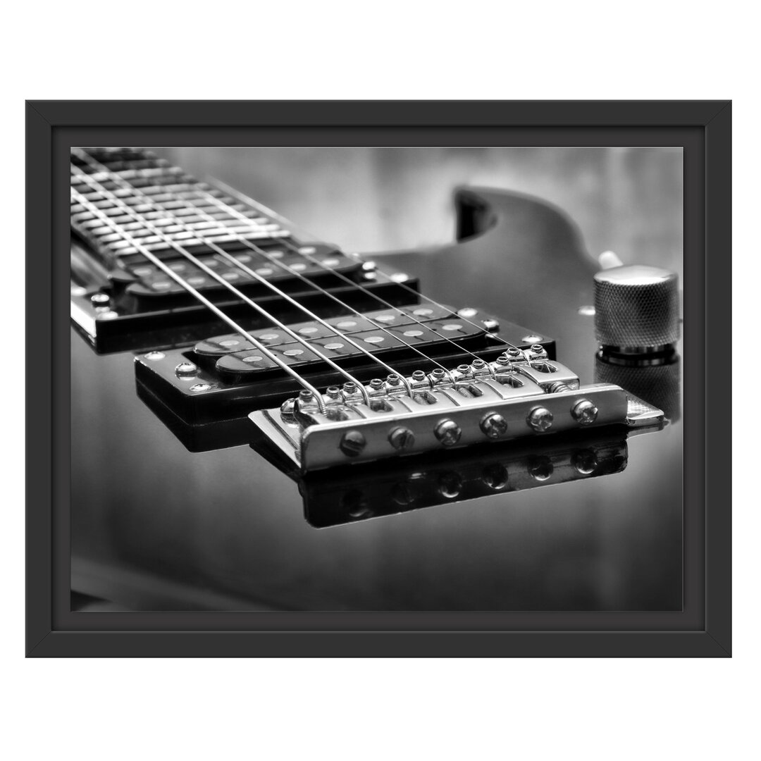 Gerahmtes Wandbild Black E-Guitar