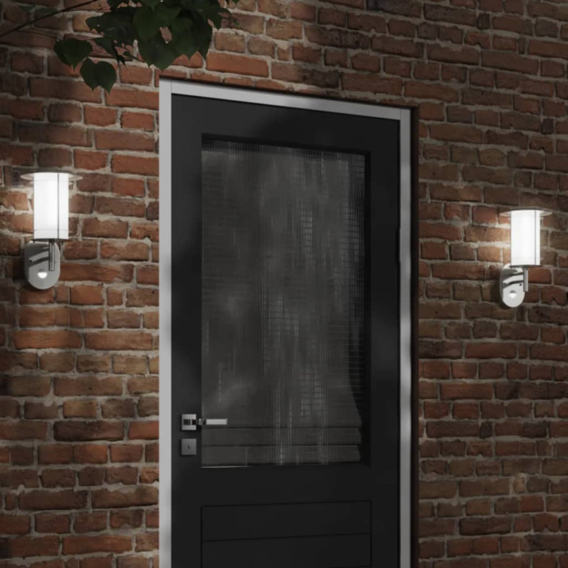 Dantez Plug-in 1 Light Outdoor Wall Light, Silver