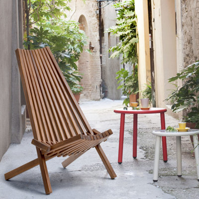 Aucun assemblage requis Assise en bois pliante - Élégante et confortable pour se détendre à l'intérieur et à l'extérieur, cette chaise en bois massif est ergonomique et s'adapte à tout espace