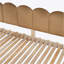 Lit allongé en bois-207052538