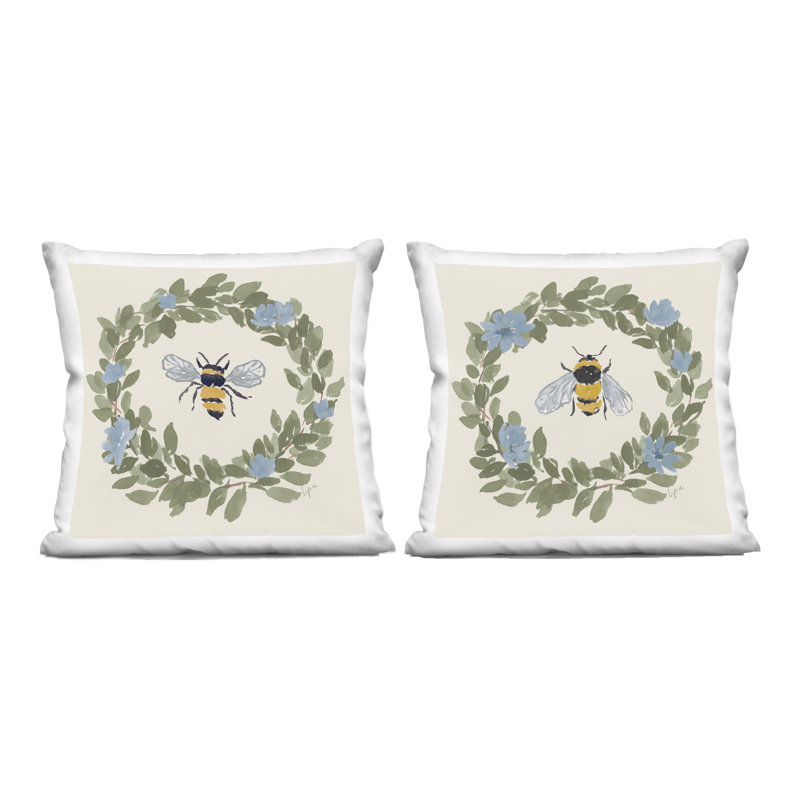 Ensemble de 2 coussins décoratifs imprimés Honey Bees with Wreaths, par Lucille Price, 18 x 7 x 18