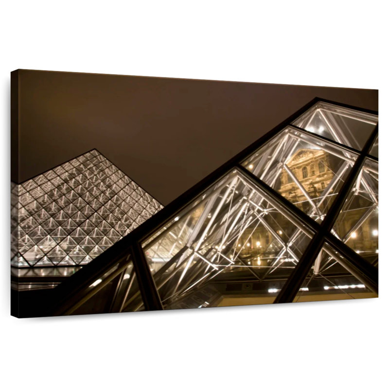 Lilie, l'étonnant Louvre après la tombée de la nuit II, H 8 po x l 12 po
