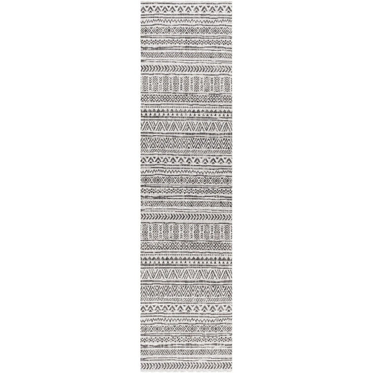 Landyon Machine Woven Stain Resistant Indoor / Outdoor Area Rug