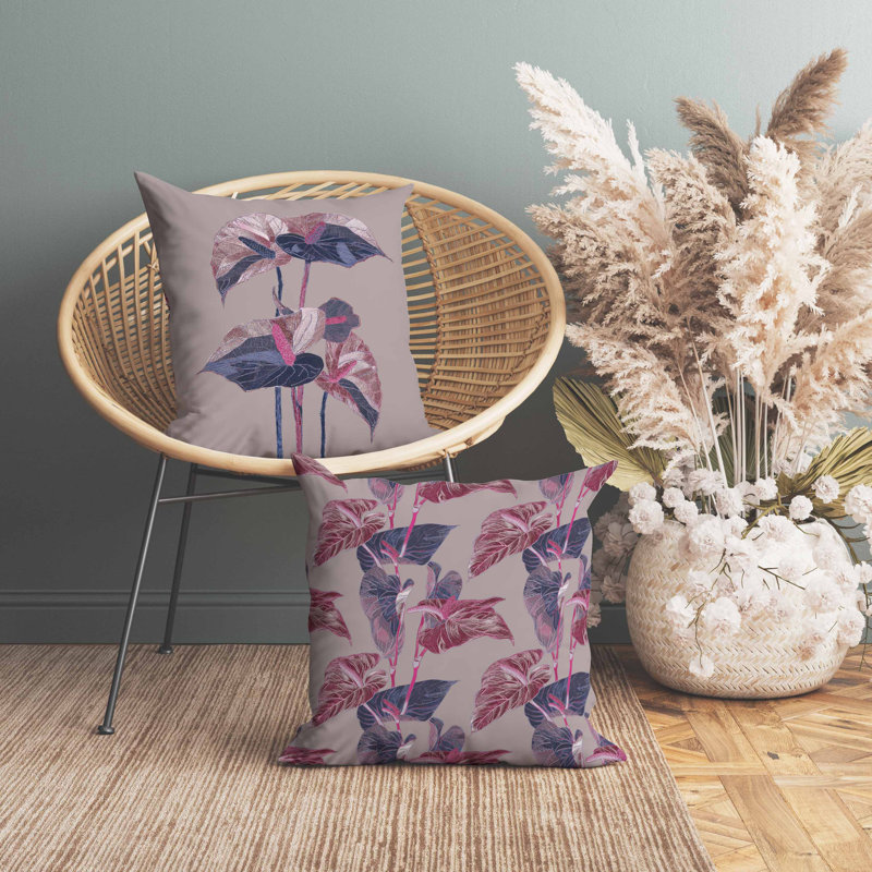Oreiller en faux suède Anthurium Bloom, Carré 20 po, Rose / Mauve