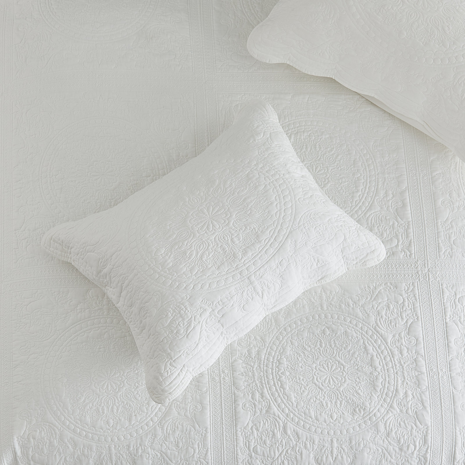 Westwick Cotton Quilt Set, King Quilt + 2 King Shams