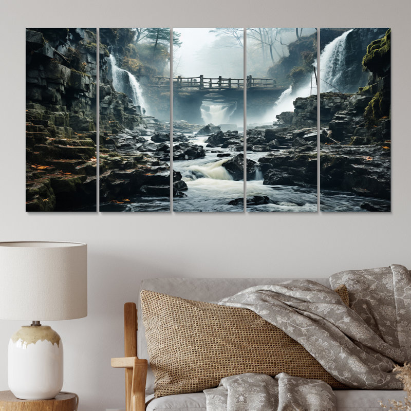 Waterfall Misty Delight - impression sur toile de paysages - 5 panneaux égaux
