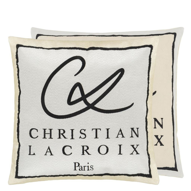 Guapa Arena Decorative Pillow