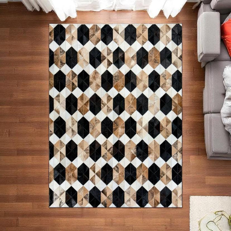 Tapis en cuir de vache noir de luxe avec patchwork - Tapis en cuir fabriqué à la main pour le salon