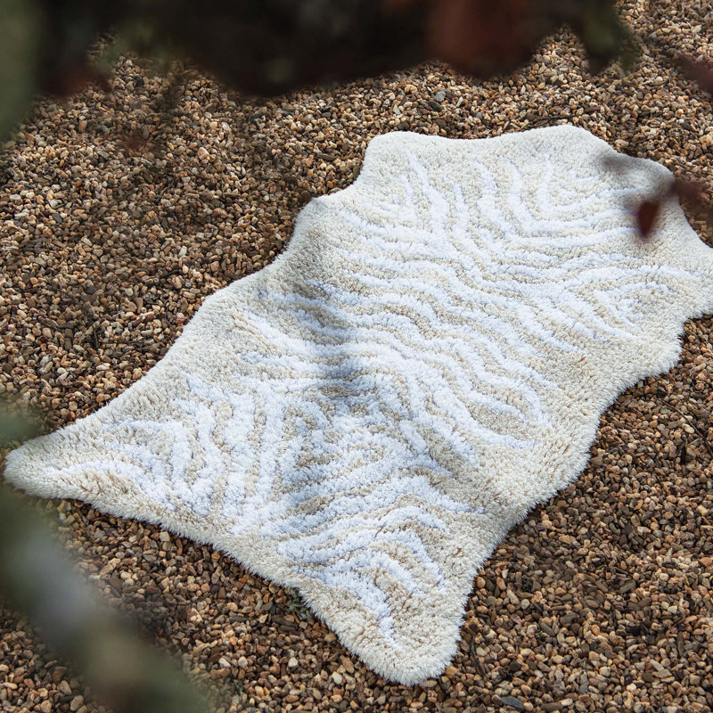 Mountain Zebra Bath Rug, Natural, 35" W x 59" L