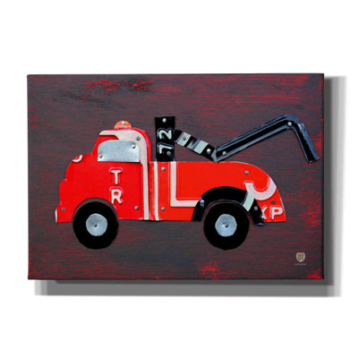 «Epic Graffiti» «Tow Truck» par Design Turnpike, art mural sur toile giclée, 26 po x 18 po