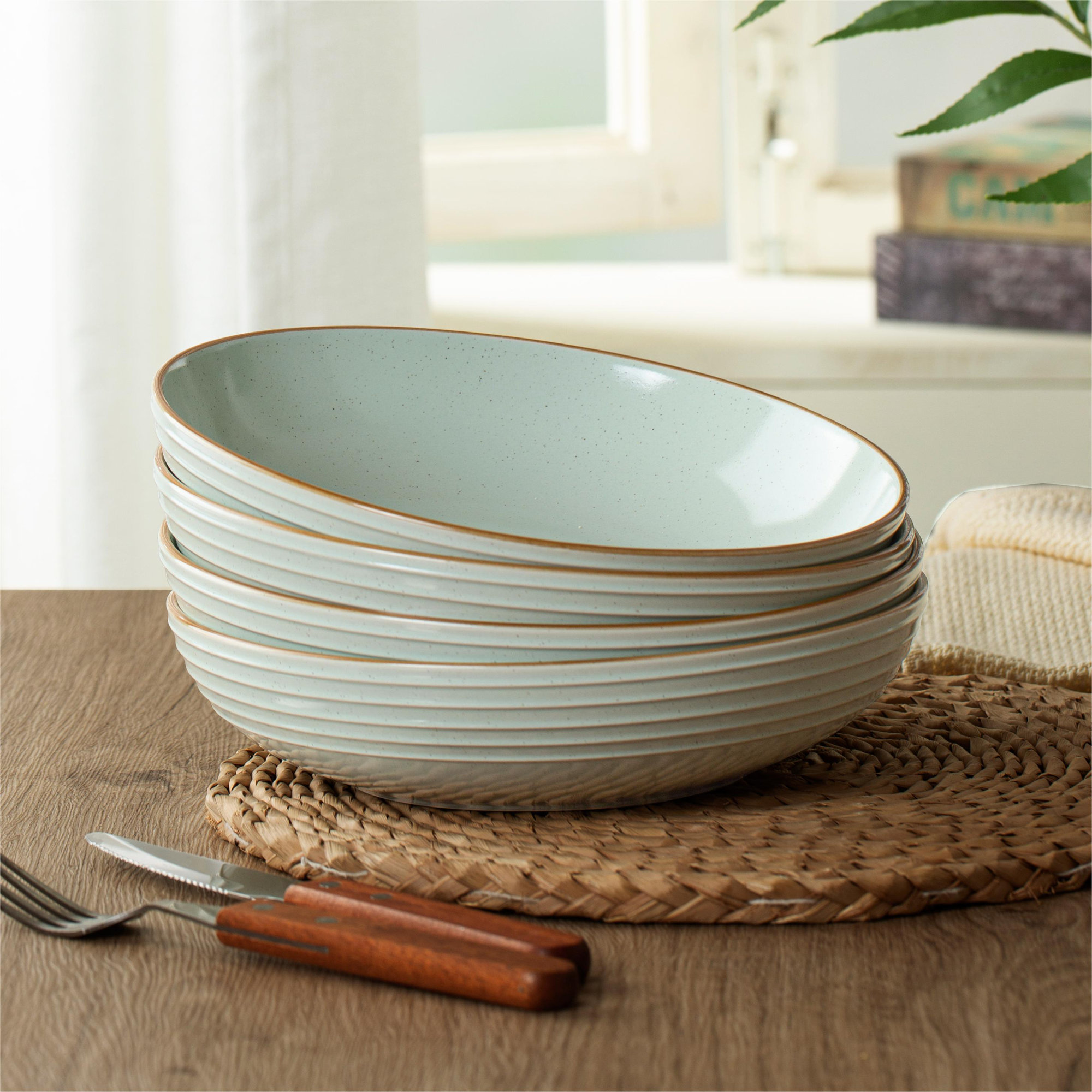 Kellison Latitude Run Stoneware 30oz Large Pasta Bowl (Set of 4), Light Green