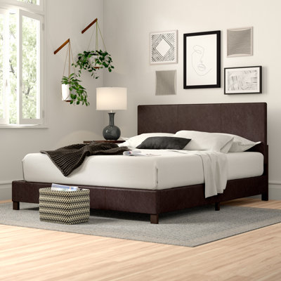 Old Lyme Upholstered Standard Bed