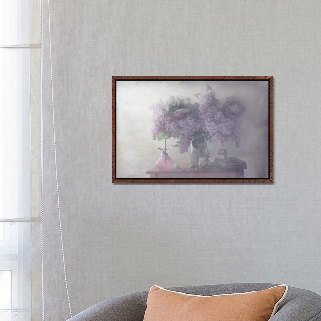 Sweet Lilacs von Delphine Devos - Galerie-verpackte Leinwand Giclée auf Leinwand