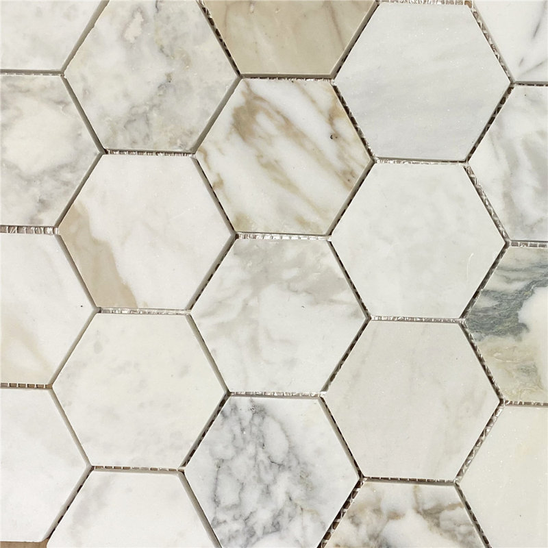 Carreau de mosaïque en marbre 12 po x 11 po Calacatta, Gris clair