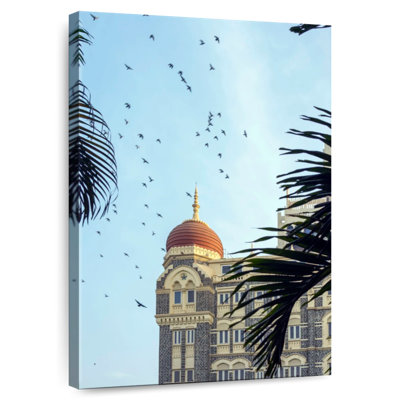 Lilie Taj Mahal Palace Hotel Mumbai