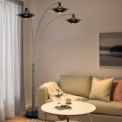 Lampe sur pied à arche 3 lumières Rancho Mirage - 84 po, noir mat et abat-jour feuille d'argent Rancho