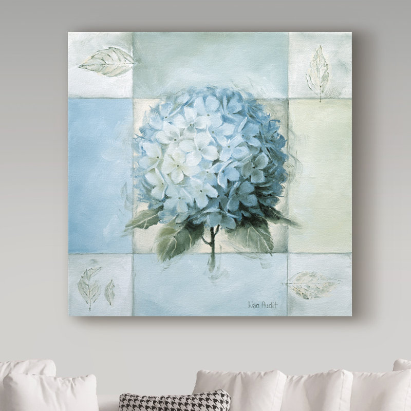 «Blue Hydrangea Study 2», reproduction de peinture acrylique sur toile tendue, H 14 po x l 14 po