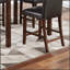 Ensemble de salle à manger à hauteur de comptoir 5 pièces Classic Espresso avec table en faux marbre et chaises hautes en similicuir pour un repas élégant