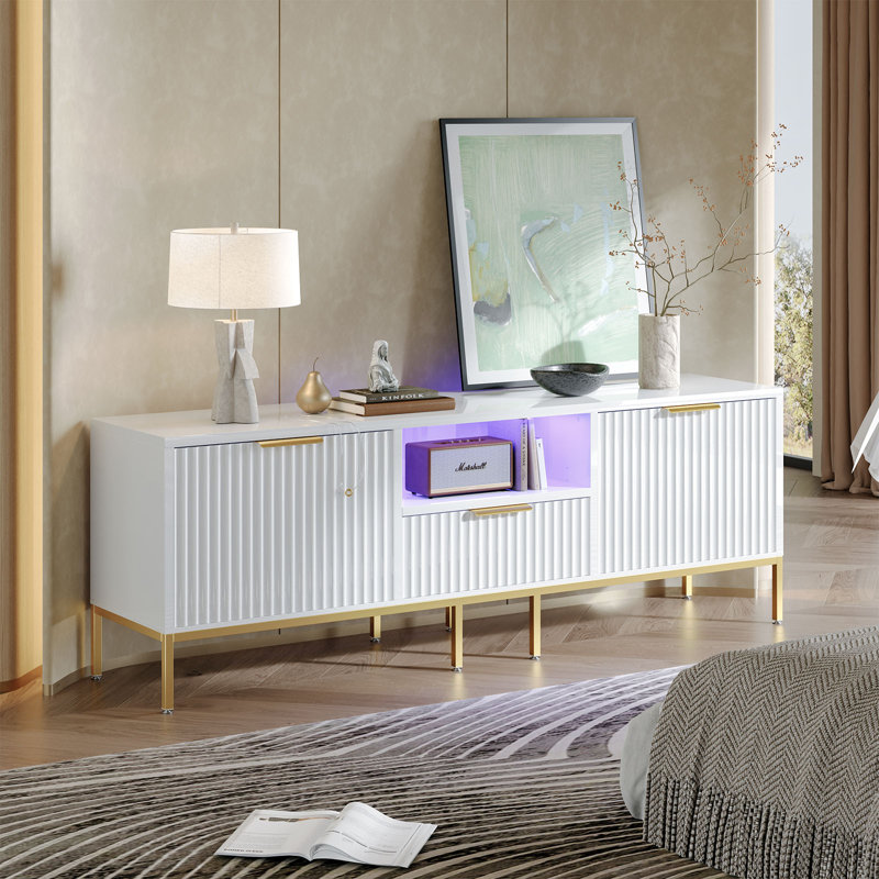 Brilyn Fluted TV Stand, Glossy Media Console with Wave Pattern Buffet Cabinet, Blanc, 23.62"H x 70.07"L x 15.35"W