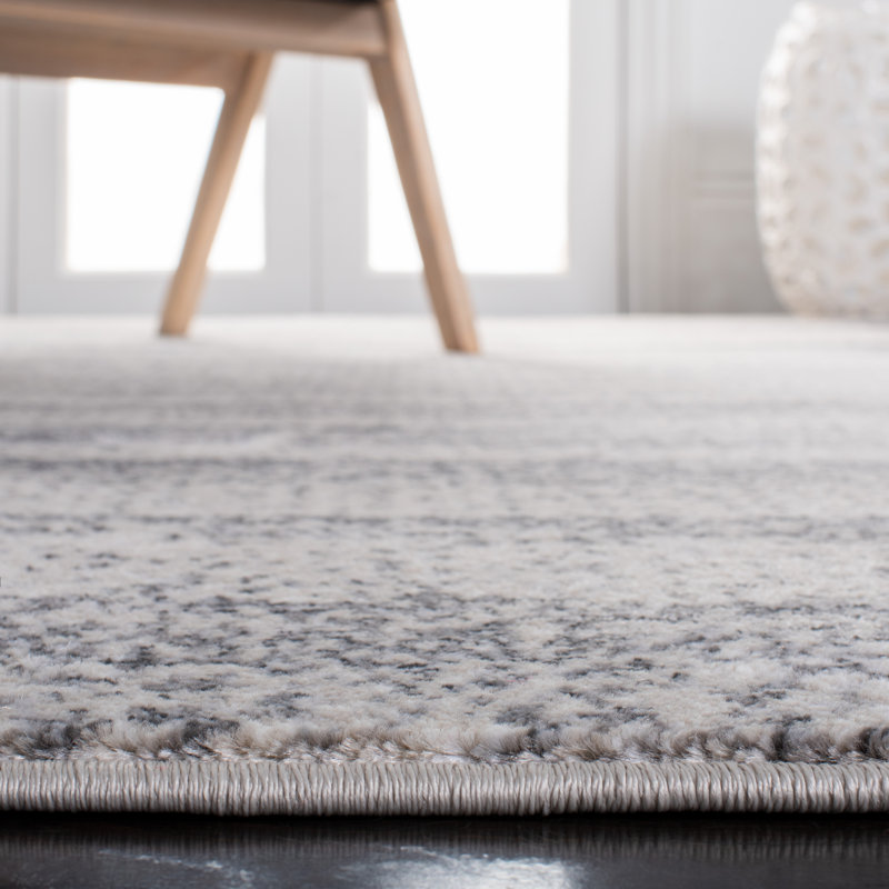 Carnegie Elegance Hand-Knotted Gray Area Rug - 5'1" x 7'6"