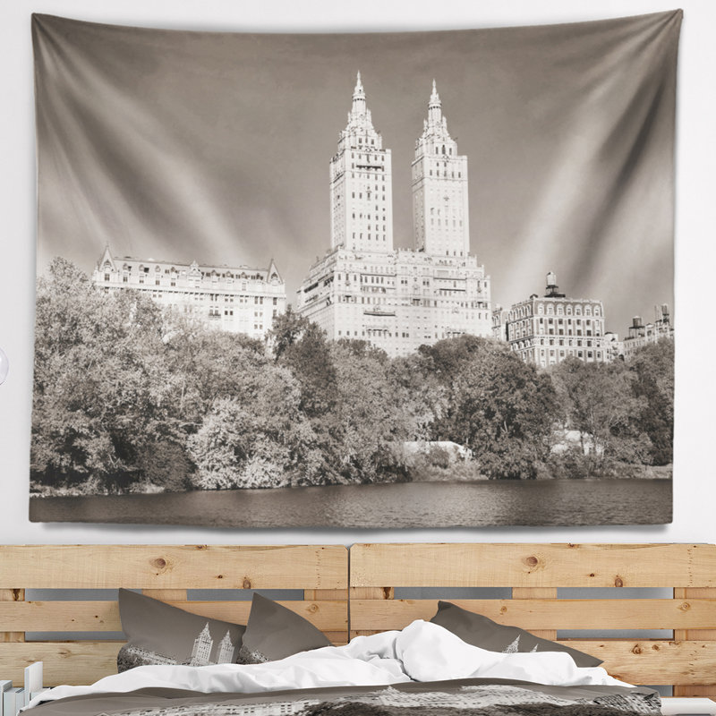 Magnifique tapisserie d'automne de Central Park, H 68 po x l 80 po