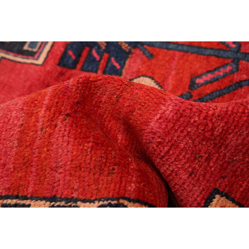 Tapis rouge Anadol 4 pi 3 po x 7 pi 10 po